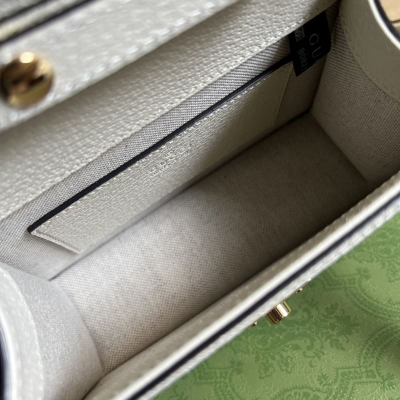 Gvc*1 padlock shoulder bags